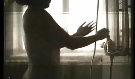 सुंदर स्पेनिश लड़की बिस्तर पर blowjob के राज सेक्सी मूवी बाद कुत्ते शैली गड़बड़
