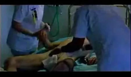 चश्मे के साथ एचडी एचडी सेक्सी मूवी सिरदर्द।