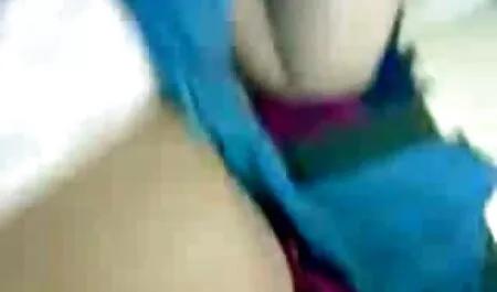 वह उसे अपने मुंह में ले लेता सेक्सी मूवी हॉट है।