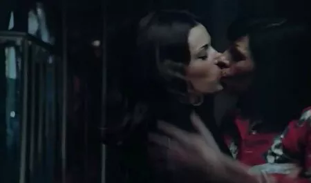 काली सेक्सी मूवी 2017 की औरत एक dildo के साथ बंद झटका।