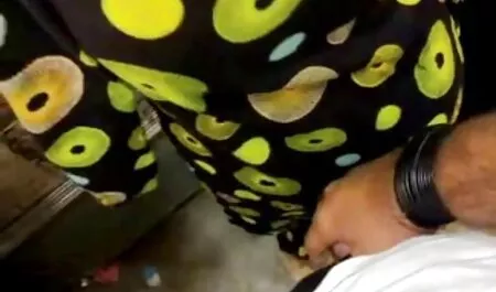 स्नान में गृहिणी एक मोटी डिल्डो पर गधा बैठता वीडियो सेक्सी हिंदी मूवी है