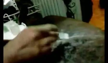दूध देने वाले इंग्लिश की सेक्सी मूवी सेट पर कमबख्त।