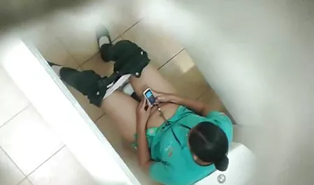 Ava Addams के साथ इंग्लिश मूवी सेक्सी मूवी पूल पार्टी।