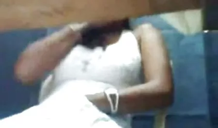हिपस्टर ने दो लड़कियों की चुदाई की। सेक्सी मूवी पिक्चर वीडियो