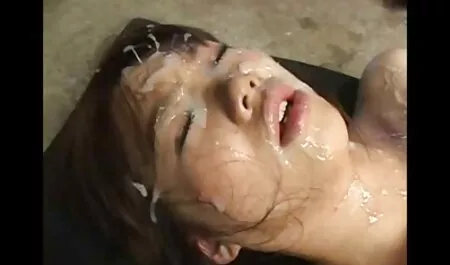 सफ़ेद काली चूत फुल सेक्सी इंडियन मूवी में डाला।