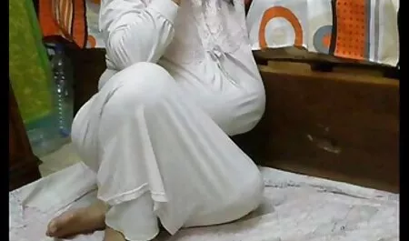 गोरे लोग काले लोगों के शक्तिशाली गाल पकड़ते सेक्सी मूवी एचडी हिंदी हैं