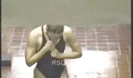 30 साल सेक्स मूवी इंग्लिश सेक्स मूवी की चेक लड़की एक blowjob देती है और कम जींस के साथ योनि में गड़बड़ हो जाती है